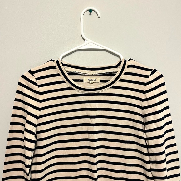 🍭 3/$20 Madewell black and white striped top with bell sleeves - Picture 8 of 13